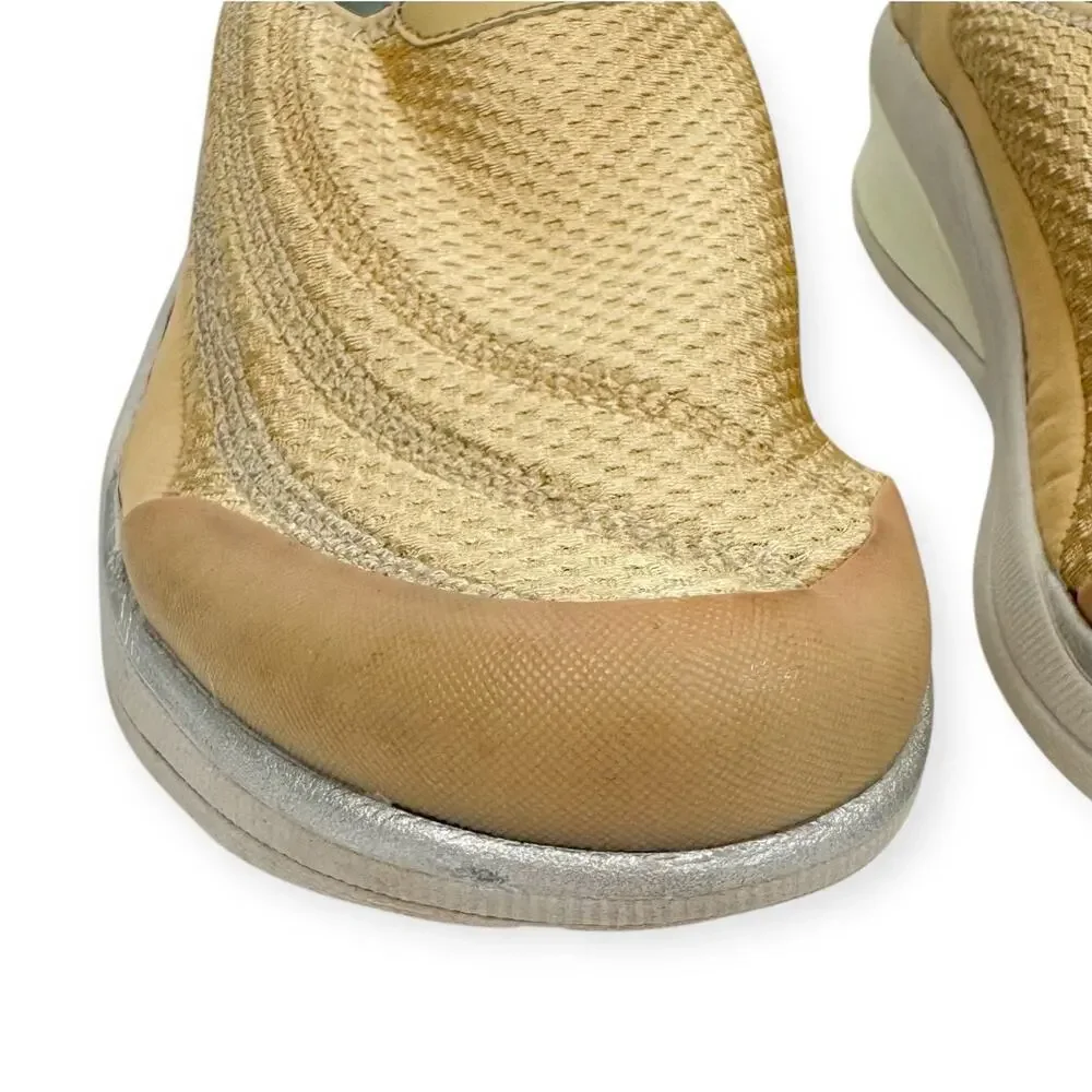 Bzees Nauralizer Tan Lightweight‎ Clog Sneaker 9.5M Comfort Breathable Platform